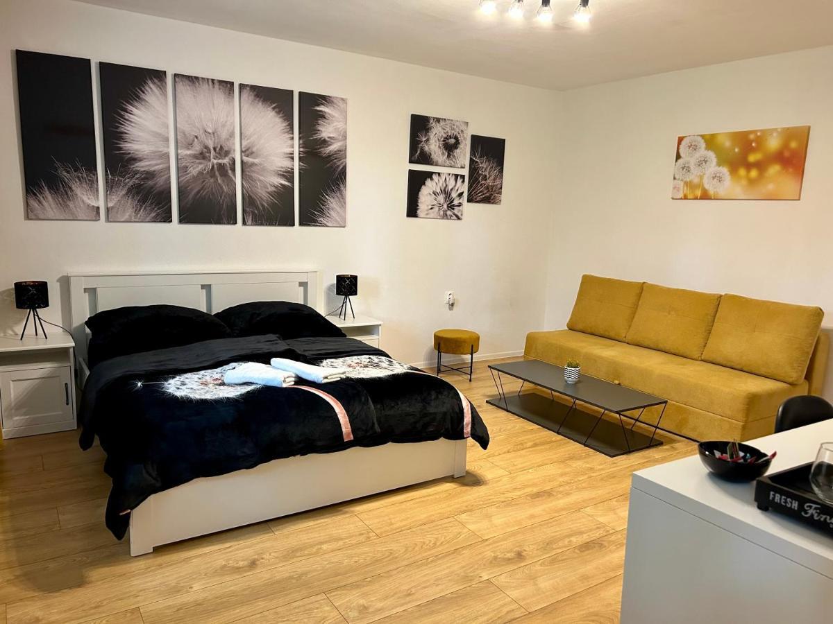 Studio Apartment Dandelion Bratislava Exterior foto